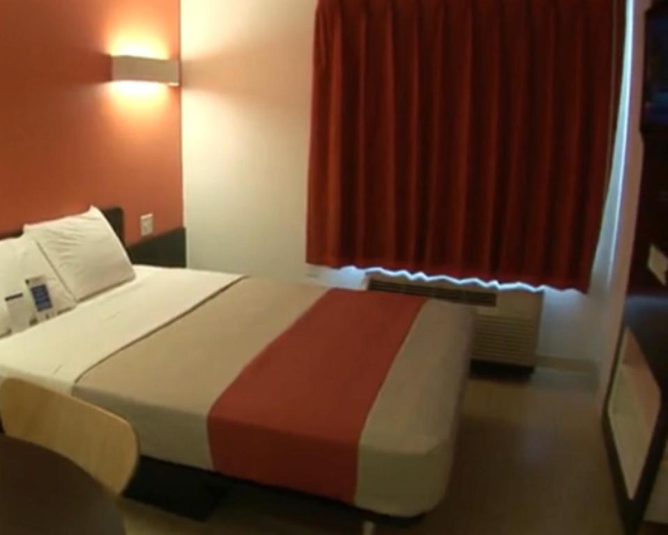 Motel 6 Мантека Екстер'єр фото