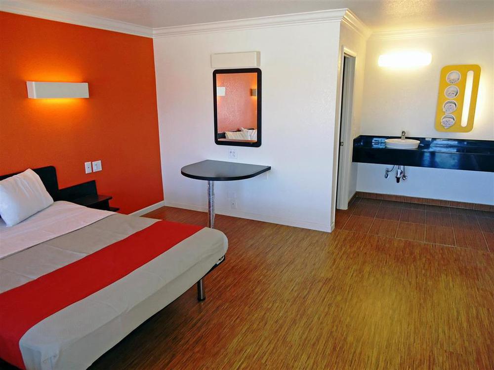 Motel 6 Мантека Номер фото